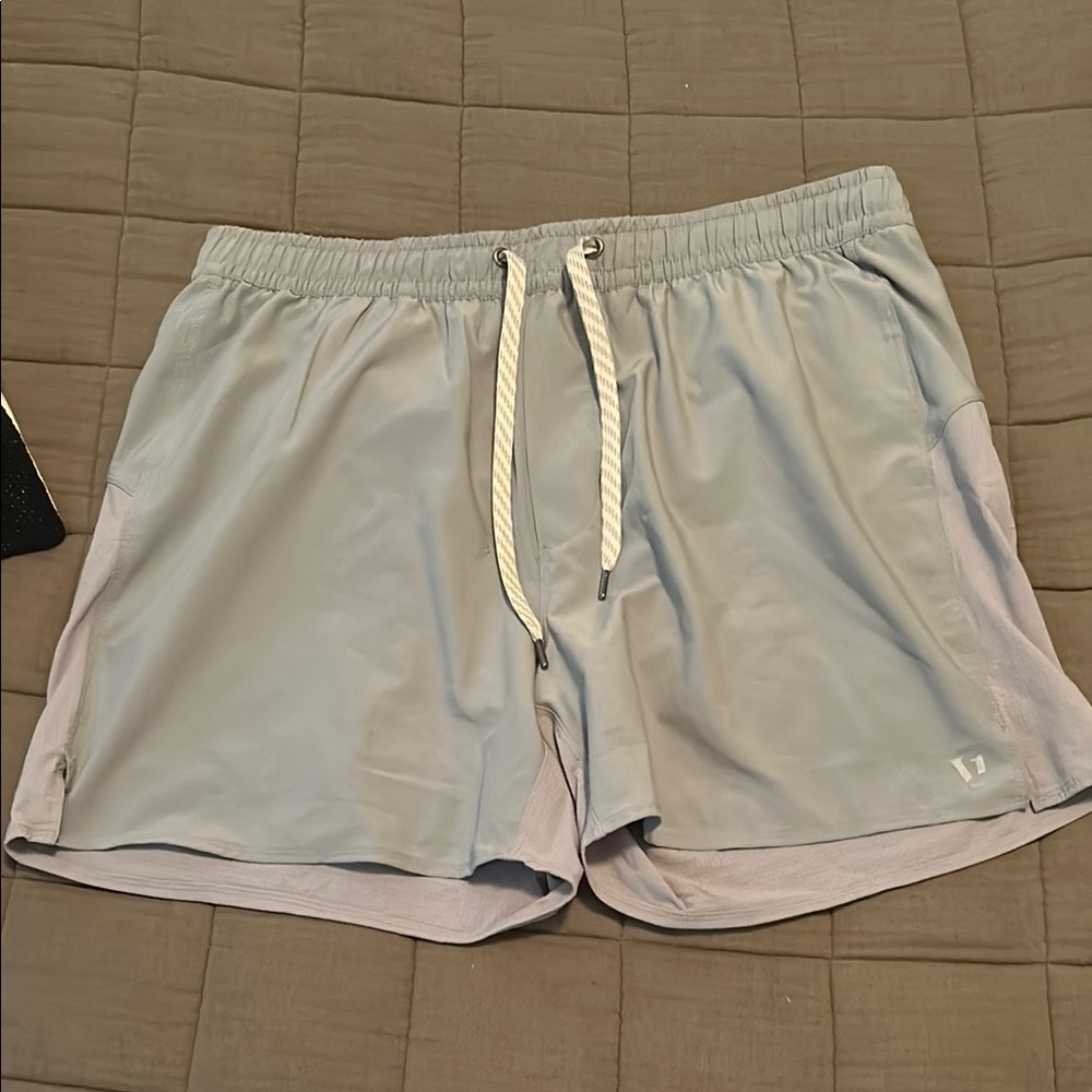 Vuori Gray Athletic Shorts with Elastic Waistband
